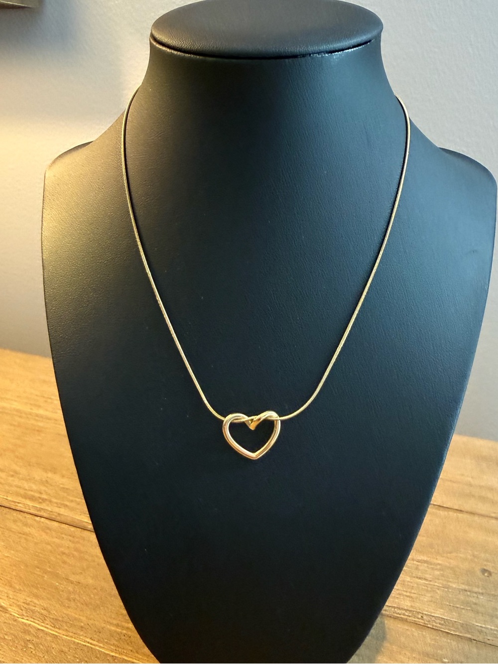 Elegant Hollow Heart Pendant Necklace Adjustable Extension